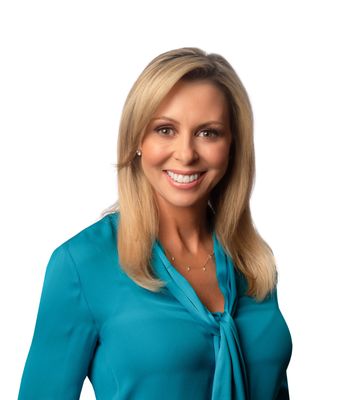 Portrait of Mary Beth Byrd, REALTOR®.